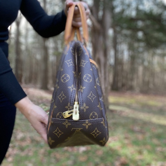 Louis Vuitton Deauville Monogram Bag - Picture 4 of 8